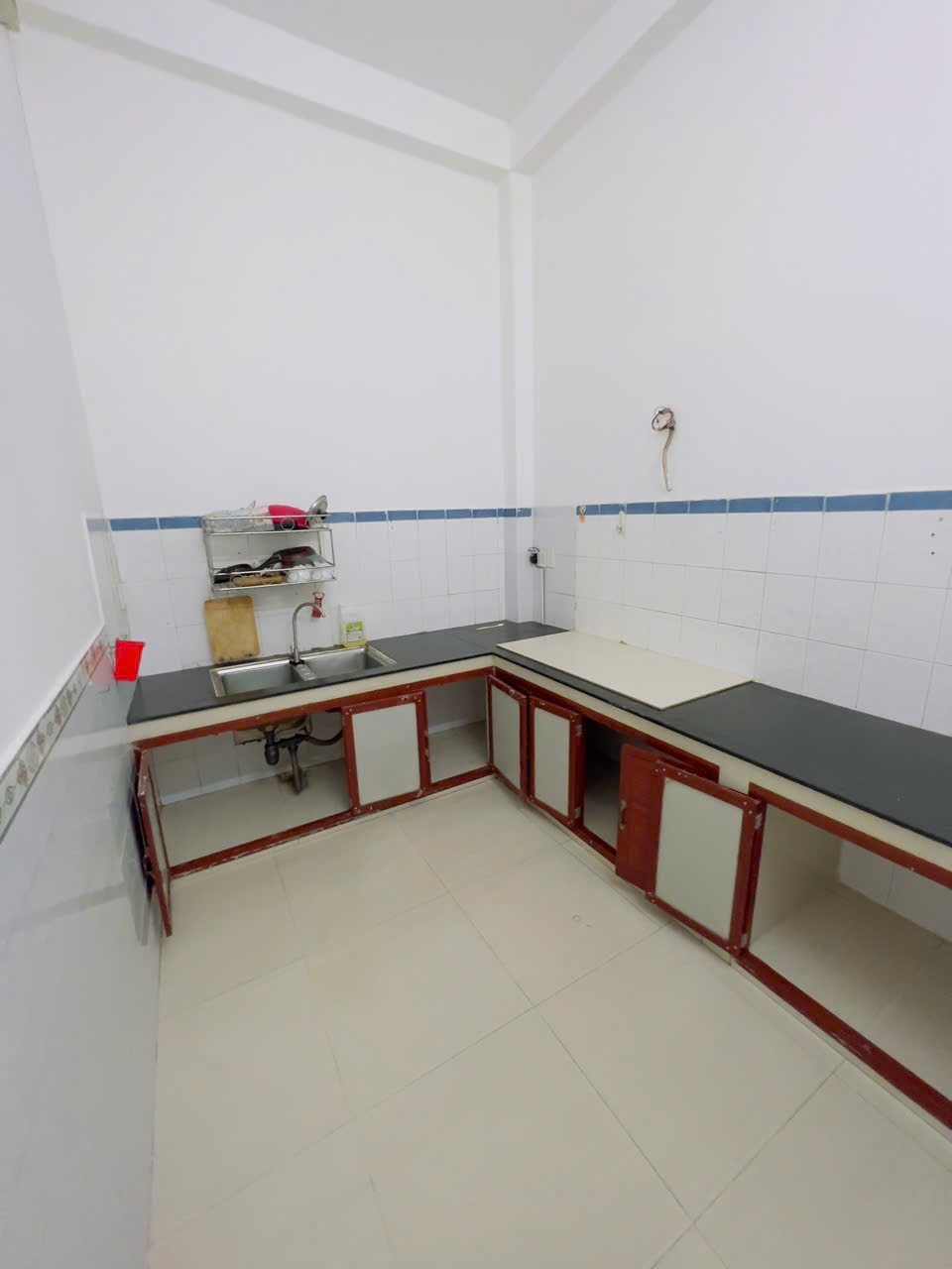 Cho thuê nhà 48/ đường số 11 gò vấp 4 x 15 đúc lầu 3 pn 2wc giá 10tr