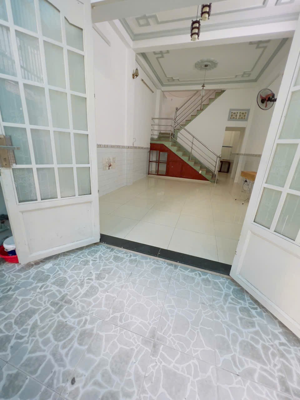 Cho thuê nhà 48/ đường số 11 gò vấp 4 x 15 đúc lầu 3 pn 2wc giá 10tr