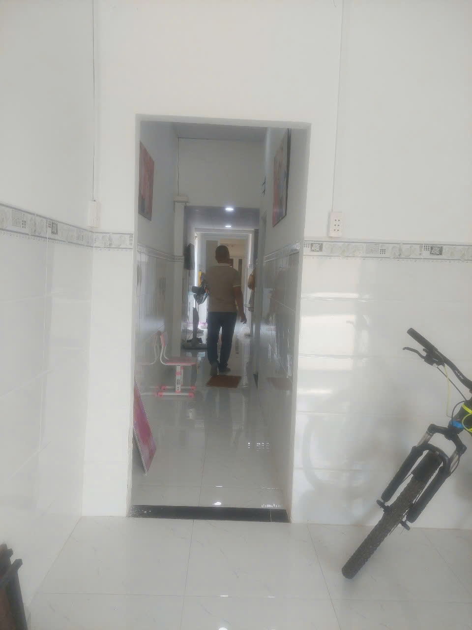 CẦN BÁN GẤP CĂN NHÀ MẶT TIỀN ĐƯỜNG CHUYÊN DÙNG 9 QUẬN 7. LH:0965194239.