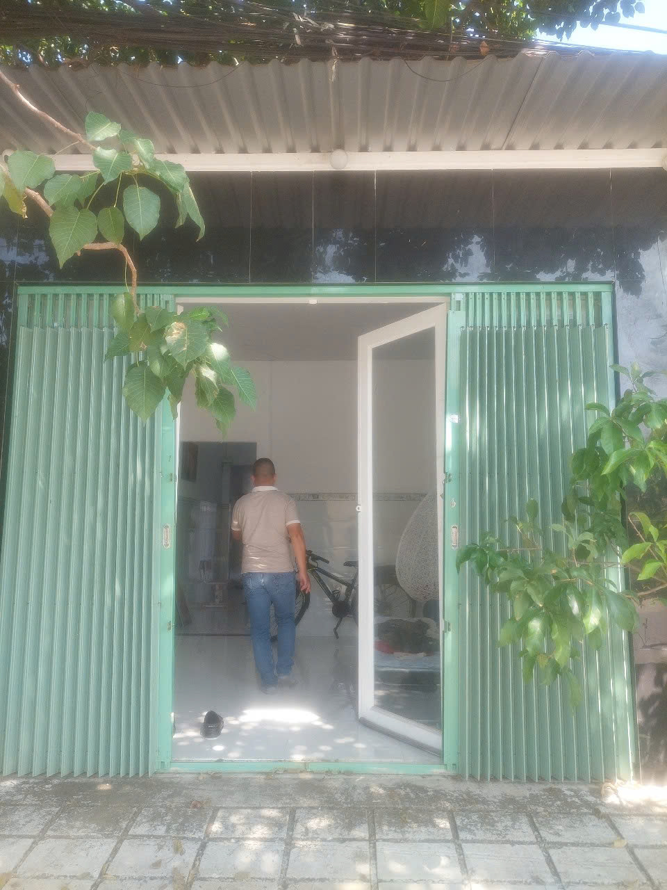 CẦN BÁN GẤP CĂN NHÀ MẶT TIỀN ĐƯỜNG CHUYÊN DÙNG 9 QUẬN 7. LH:0965194239.