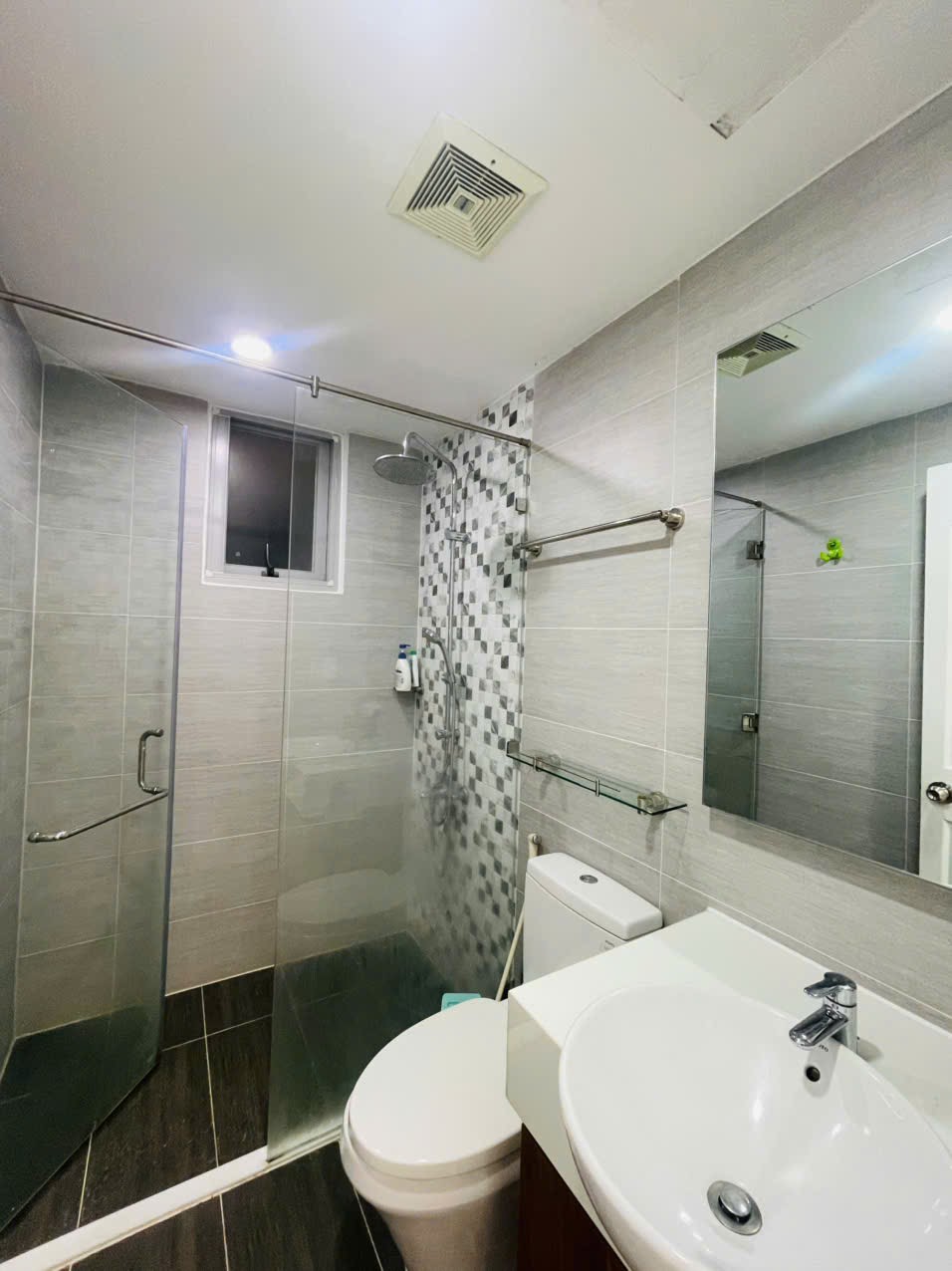 Cho thuê nhanh căn hộ Scenic valley 1, PMH, Q7, 2PN nhà mới đẹp, giá chỉ 25 triệu 