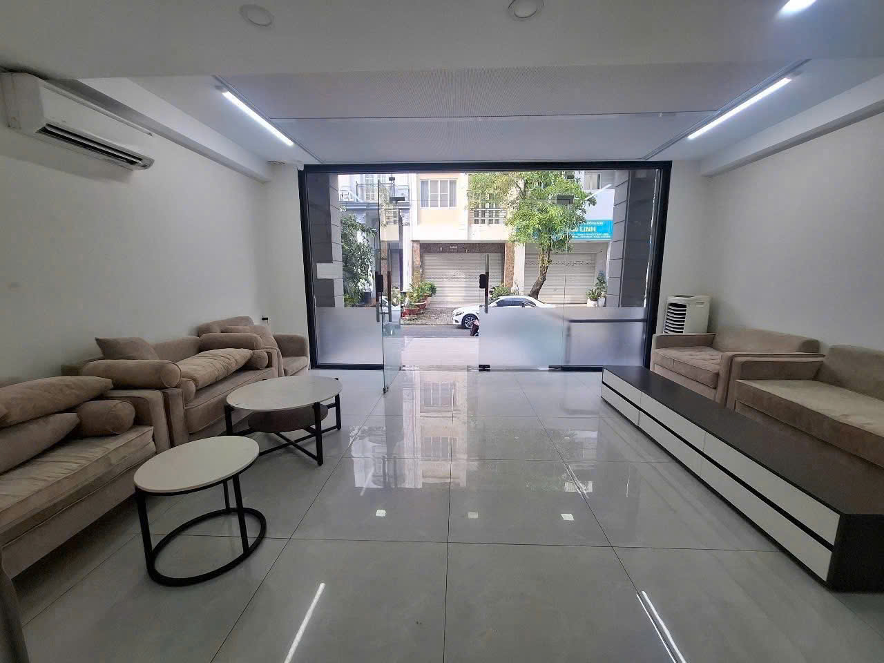 Chính Chủ cho thuê mặt bằng Hưng Gia 3. Giá:12tr/th. Thuận tiện kinh doanh. LH: 0903081883