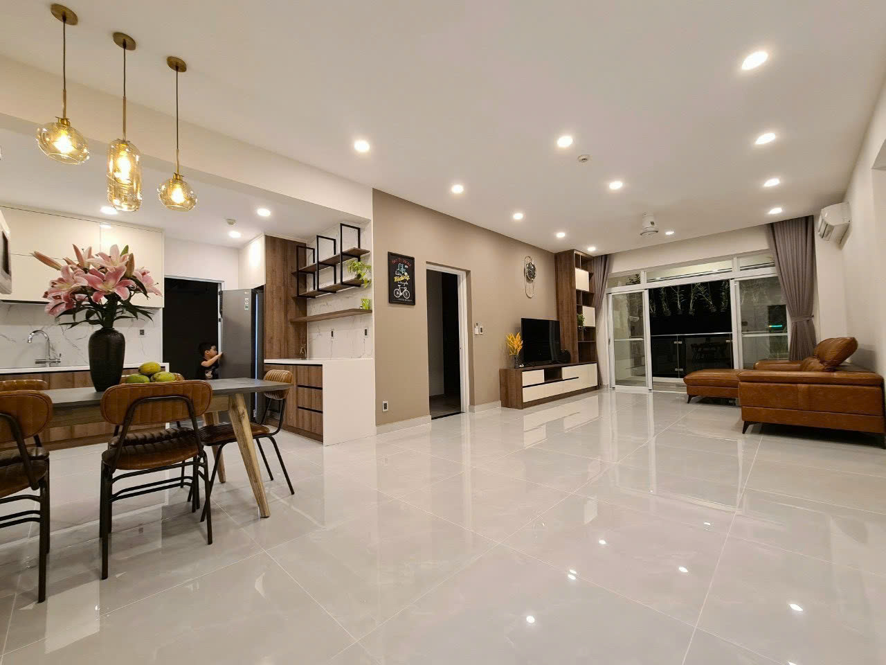 Cho thuê căn hộ Riverside Residence 129m2, 4PN, full NT, view sông