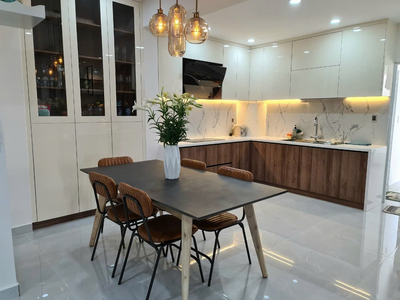 Cho thuê căn hộ Riverside Residence 129m2, 4PN, full NT, view sông