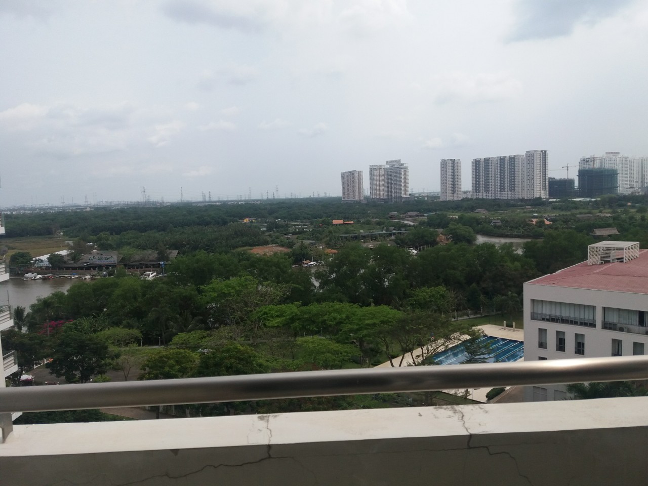 Cần cho thuê nhanh căn hộ Grand View PMH dt118m2, 3pn full nội thất đối diện SSIS giá 22 triệu