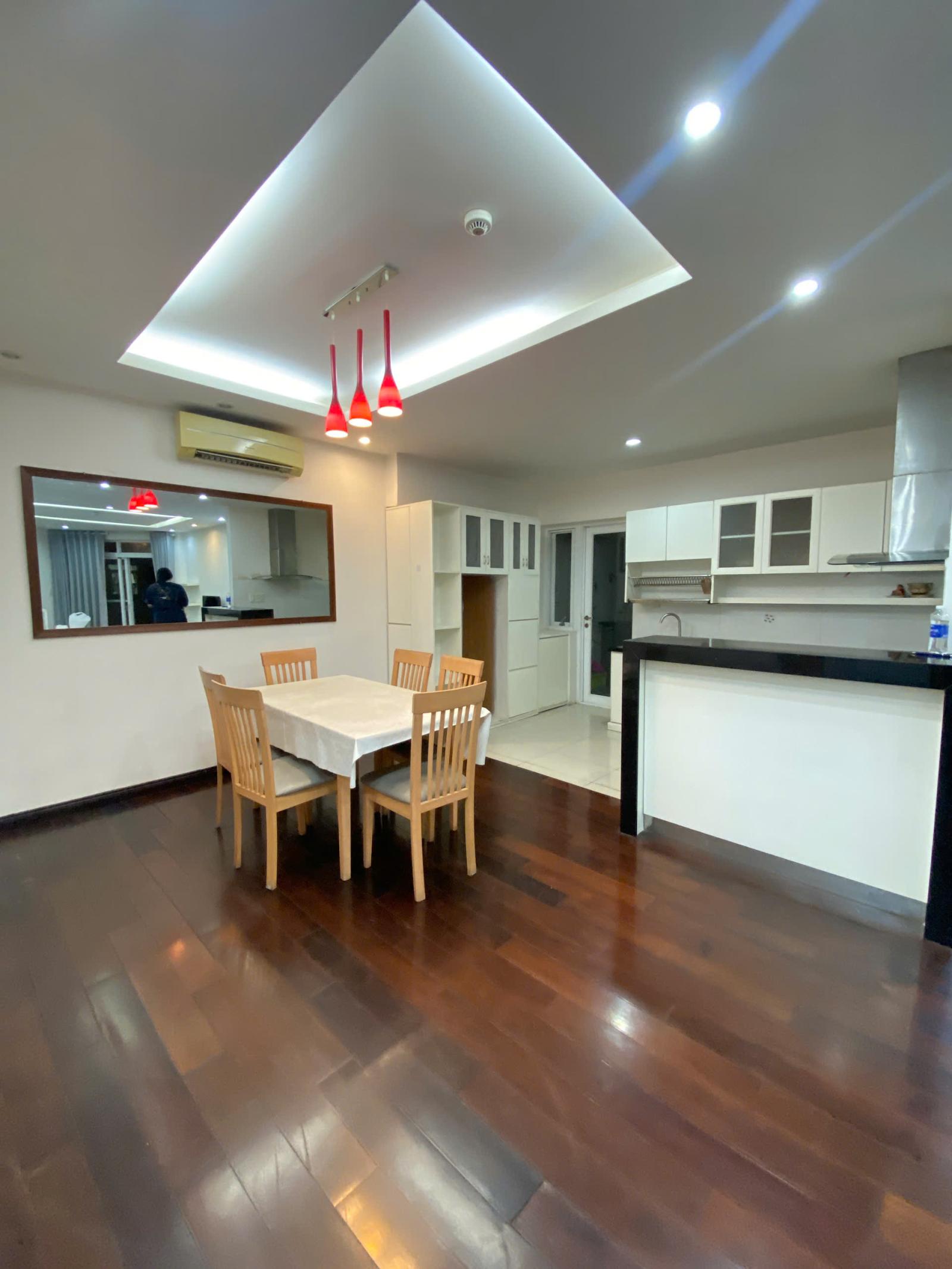 Cần cho thuê căn hộ Green View , Phú Mỹ Hưng ,Quận 7, dt: 118m2 , 3PN,2WC, giá : 23 triệu(TL).LH: 0906611859 Thư