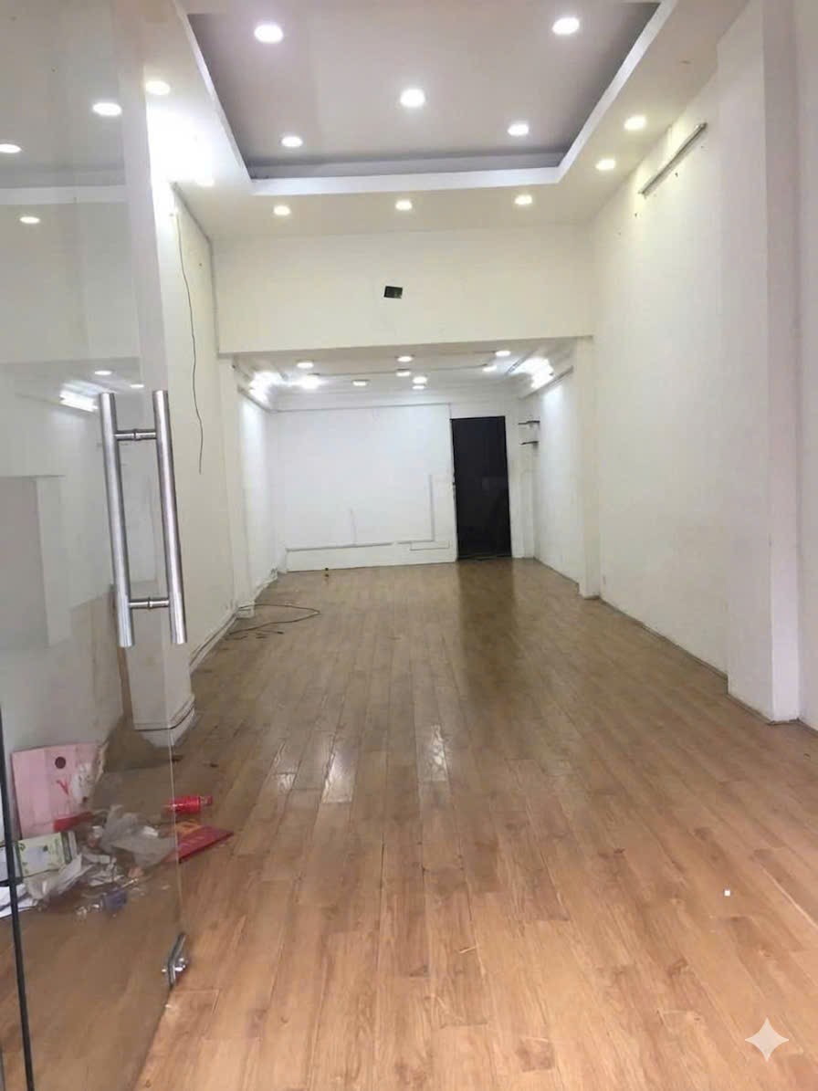 Cho thuê nhà 1076 Cách Mạng Tháng Tám, q Tân Bìnb