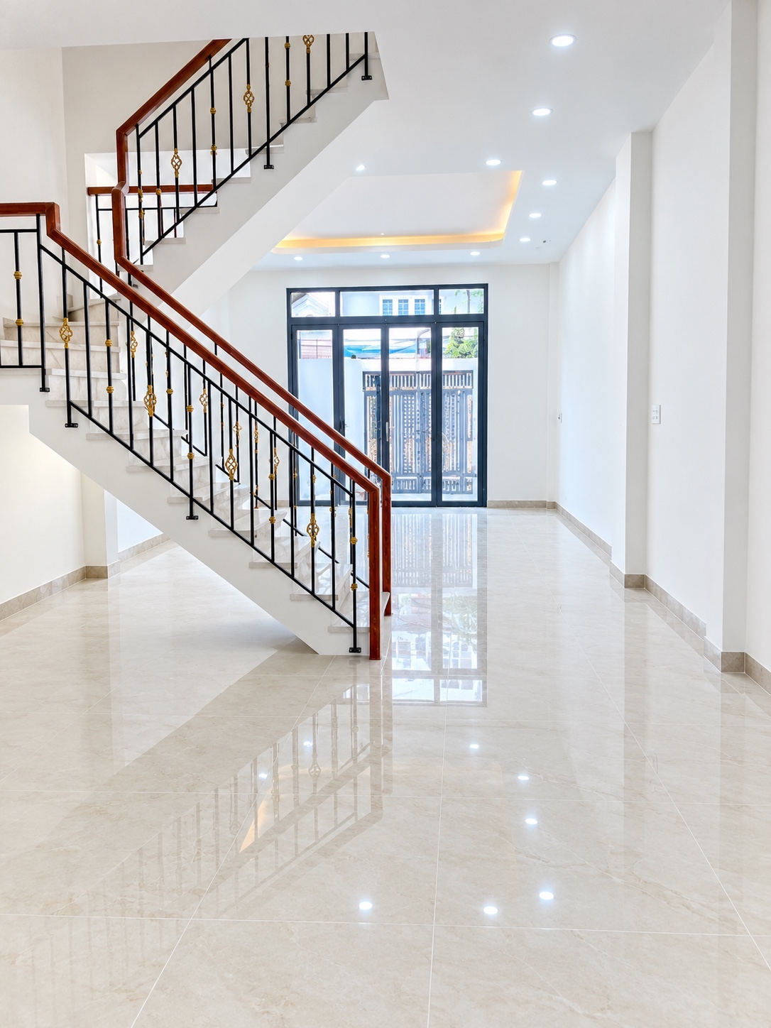 NHÀ PHỐ NGANG 5M ĐANG HOÀN THIỆN TẠI THẠNH XUÂN 25, Q12 
