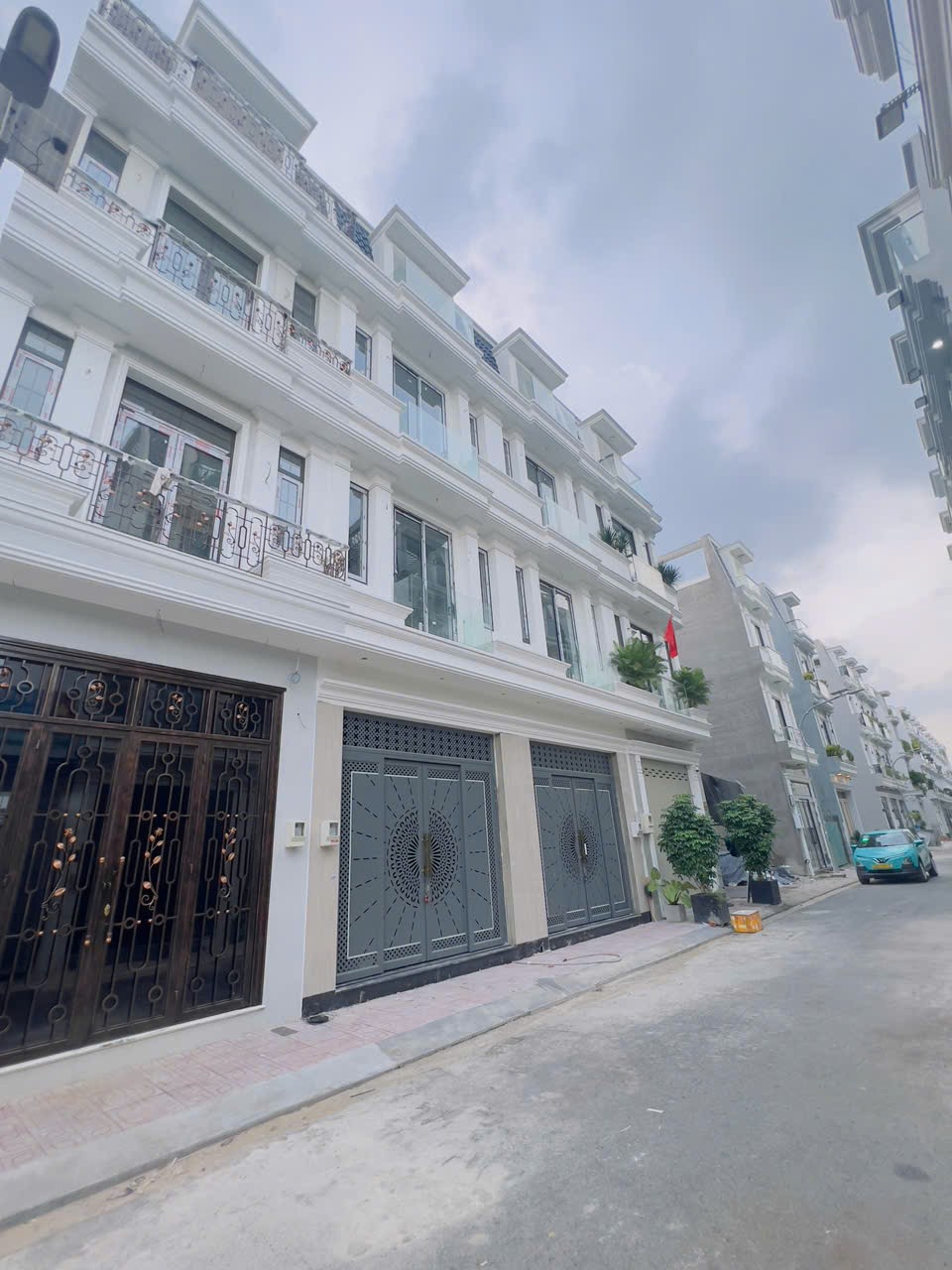 Cho thuê nhà khu phân lô đồng bộ lê đức thọ gò vấp 4 x16 đúc 4 lầu giá 25tr
