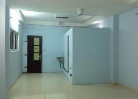 Phòng cho thuê ngay MT Phan Đăng Lưu, Q. Phú Nhuận, DT: 14m2, có cửa sổ WC riêng 1170313