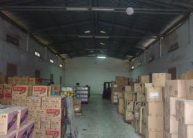 Cho thuê kho nhà xưởng tại Quận 7, DT 350m2, có bãi rộng đậu xe bốc dỡ hàng hóa lớn gần cầu Kênh Tẻ, Nguyễn Hữu Thọ. 1357596