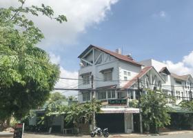 Biệt thự góc 2 mặt tiền Nguyễn Duy Trinh, ngay Lake View City, Quận 2 1647638