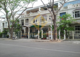 Cần cho thuê biệt thự Mỹ Phú 2, Phú Mỹ Hưng, quận 7 nhà cực đẹp, đầy đủ nội thất 1646960