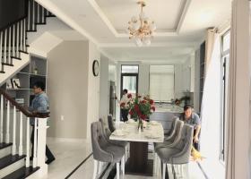 Cho thuê villa 14 Ngô Quang Huy, Thảo Điền, Q2, 500m2, giá 136.5 triệu/tháng 1750697