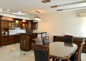 Cần cho thuê gấp căn hộ Garden court Phú Mỹ Hưng. nhà đẹp ,lầu cao Giá thuê: 900$. Lh: 0906 385 299  (em Hà ) 1892813