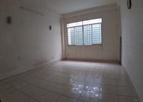 Cho thuê nhà Q7, 1 trệt, 3 lầu, 5 phòng có ban công mặt tiền đường nội bộ Huỳnh Tấn Phát. 1921453