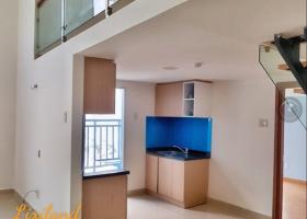Cho thuê căn hộ 3 phòng ngủ căn góc, nhà trống có sẵn ML. Giá 10.5 triệu/th. Lh 0918860304 1949102