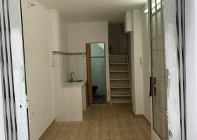 CHO THUÊ NHÀ GIÁ RẺ - 1 TRỆT, 2 LẦU, 2PN - ĐƯỜNG BẠCH ĐẰNG - BÌNH THẠNH. LHCC: 0945123130 2045957