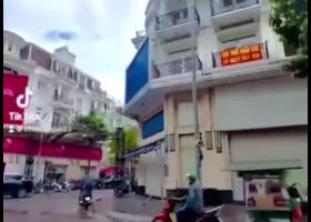 Sang shop thời trang hàng hiệu cao cấp 2105954