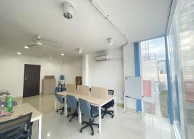 Chính chủ cho thuê văn phòng 40m2 có bàn ghế, view thoáng ở Yên Thế, P2, Tân Bình 2109741