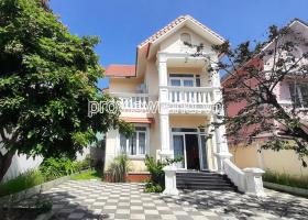Cho thuê villa khu compound Phường Phú Hữu, Q9 cũ, 125m2 đất, 3 tầng + áp mái, 4PN + 5WC 2109835