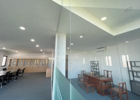 Cho thuê văn phòng sàn 90m2 view kính, cửa sổ, ban công ngay khu sân bay Tân Bình 2112899